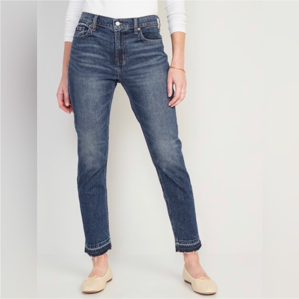 Old Navy mid-rise Boyfriend straight leg cutoff hem jeans Size 10